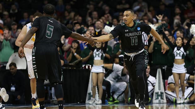 hawaii-upsets-cal-630.jpg